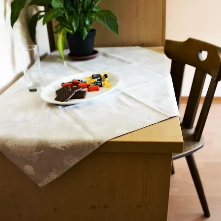 Peza Dal Dos Apartament